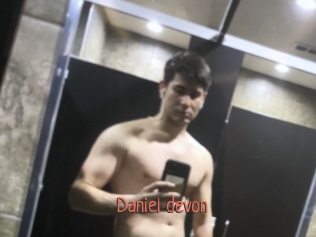 Daniel_devon