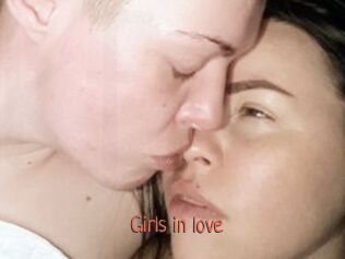 Girls_in_love