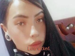 Luna_wicked