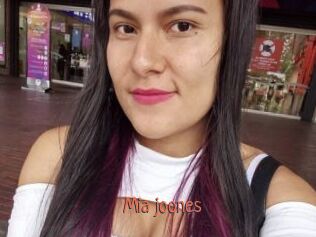Mia_joones