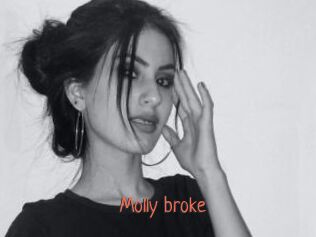 Molly_broke