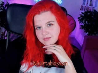 Nielletablossom