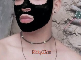 Ricky23cm