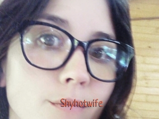 Shyhotwife