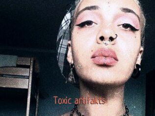 Toxic_artifakts