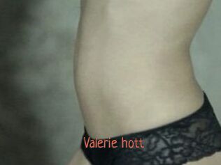 Valerie_hott